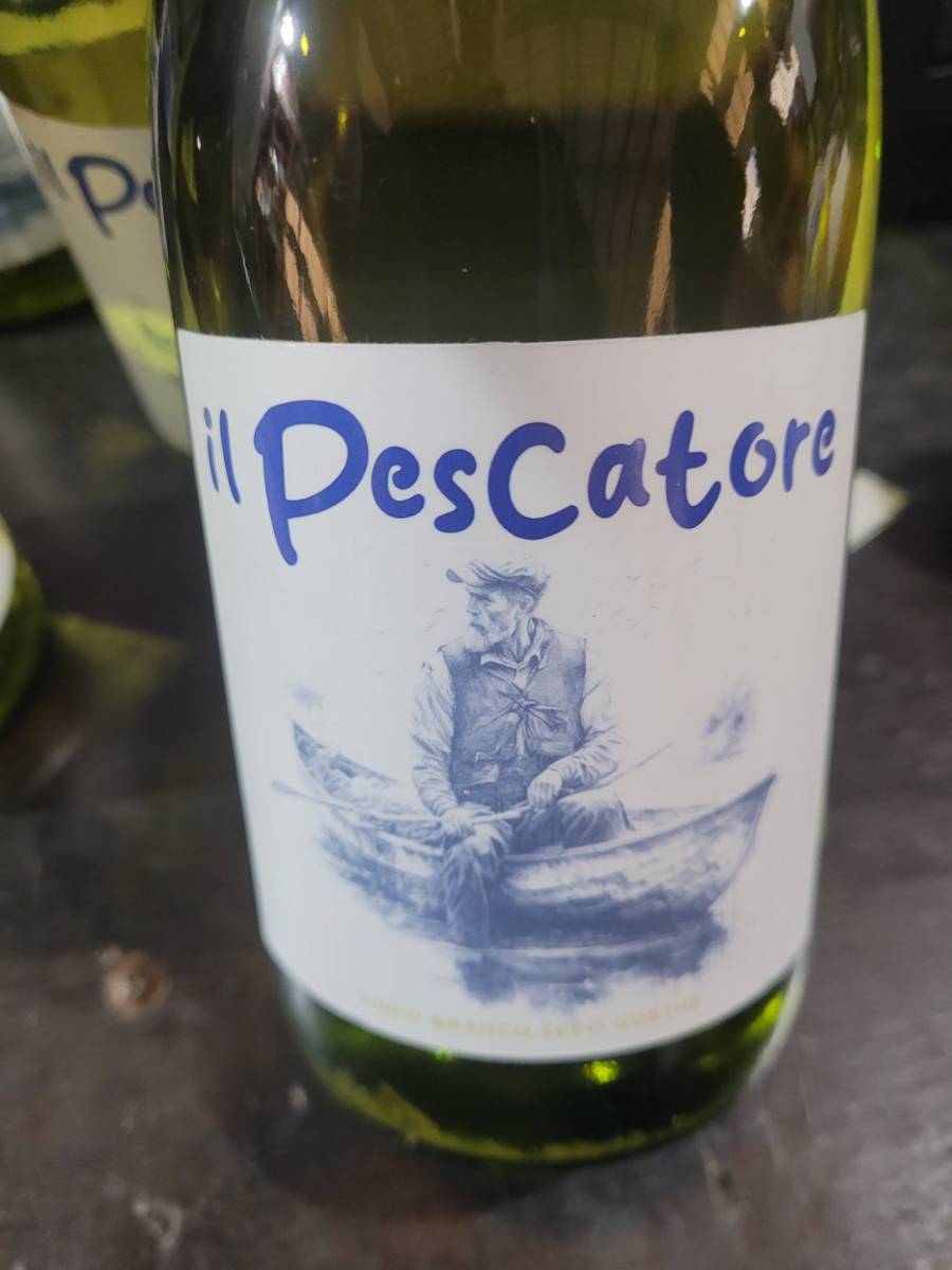 Vinho branco seco Il Pescatore