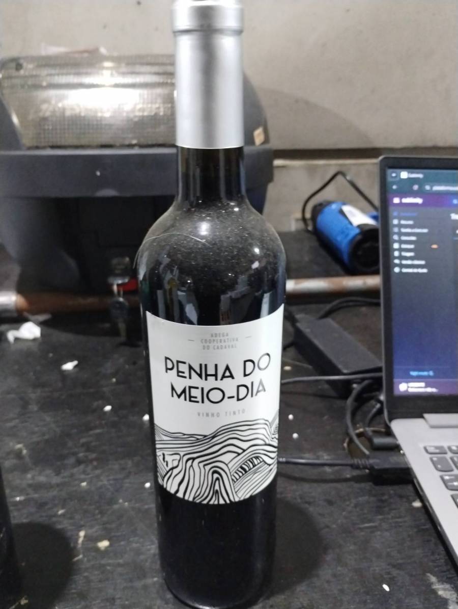 Vinho Tinto Penha do Meio-Dia