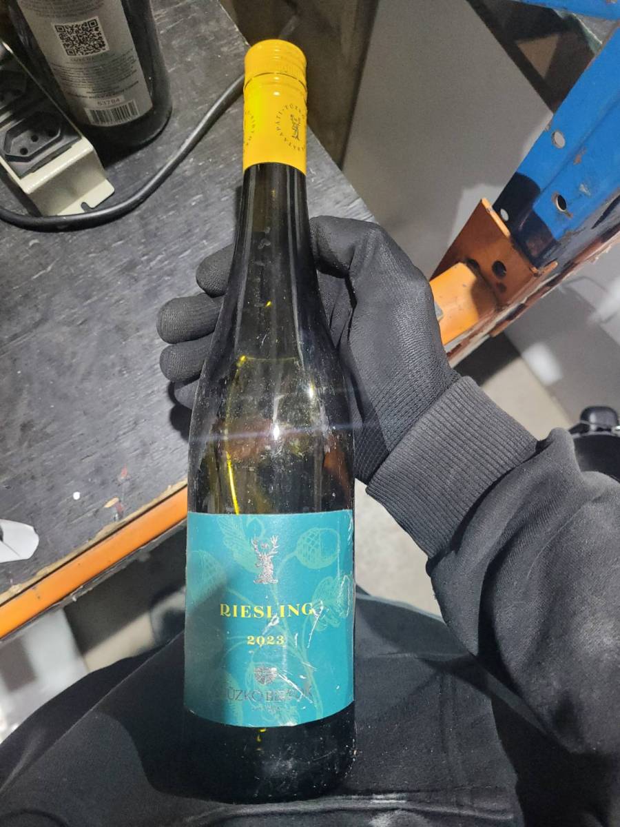 Vinho branco meio seco Tuzkó Pannon Riesling 2023