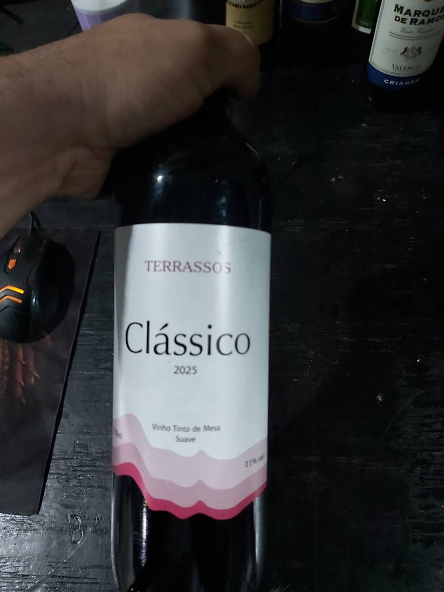Vinho Tinto de Mesa Suave Clássico 2025