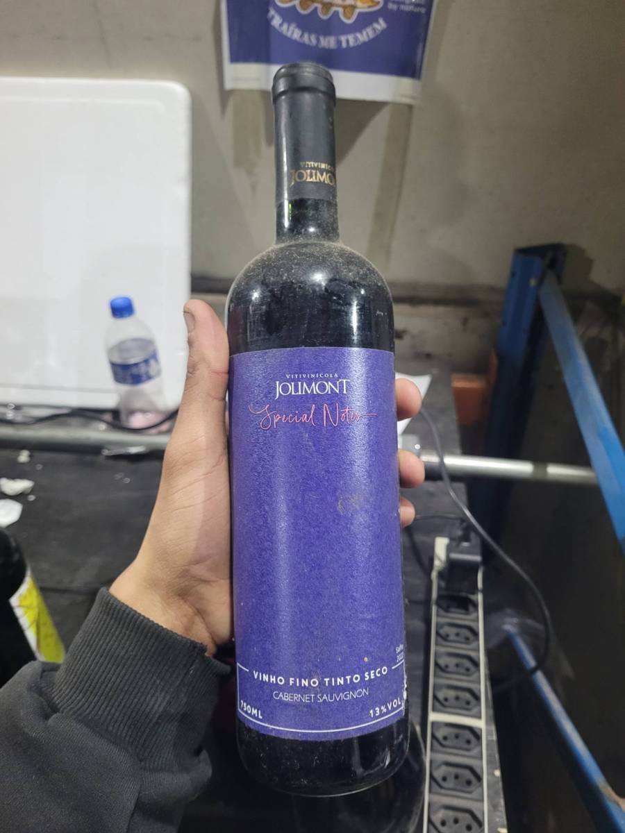 Vinho fino tinto seco Cabernet Sauvignon