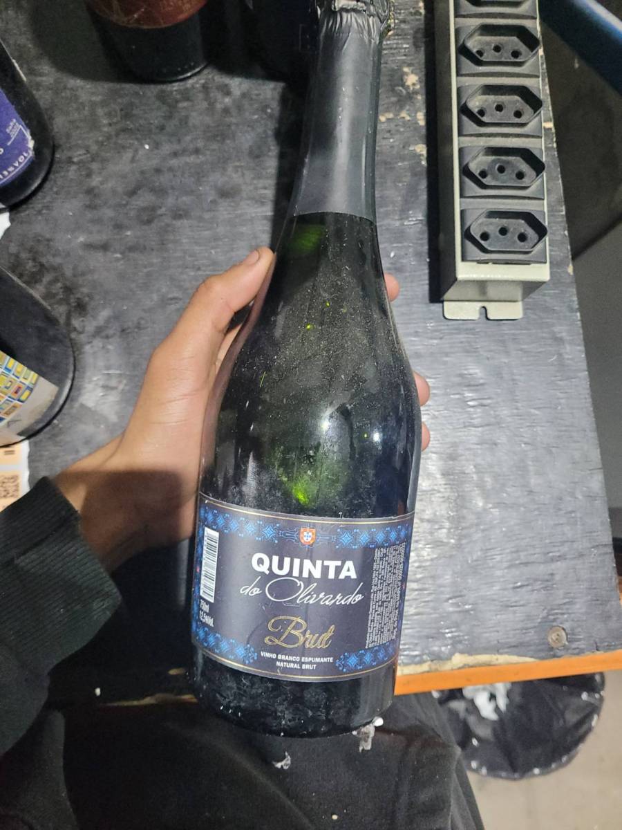 Vinho branco espumante natural Brut