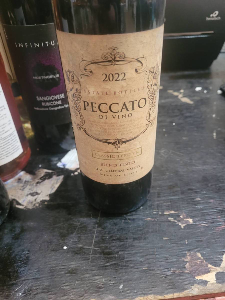 Vinho tinto blend Peccato di Vino 2022
