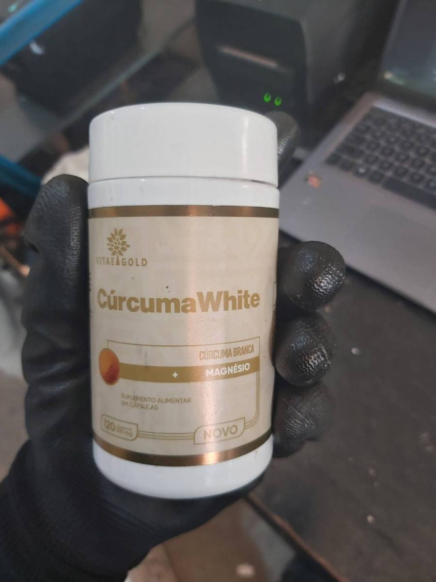 Suplemento alimentar em cápsulas de Cúrcuma Branca com Magnésio