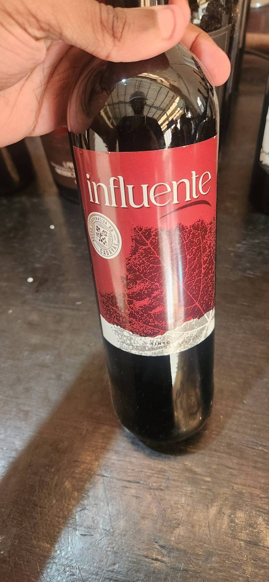 Vinho tinto influente