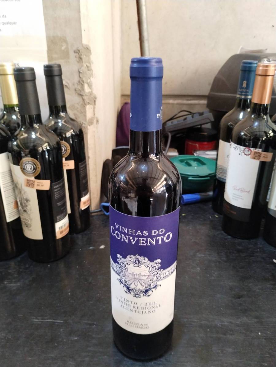 Vinho tinto regional Alentejano