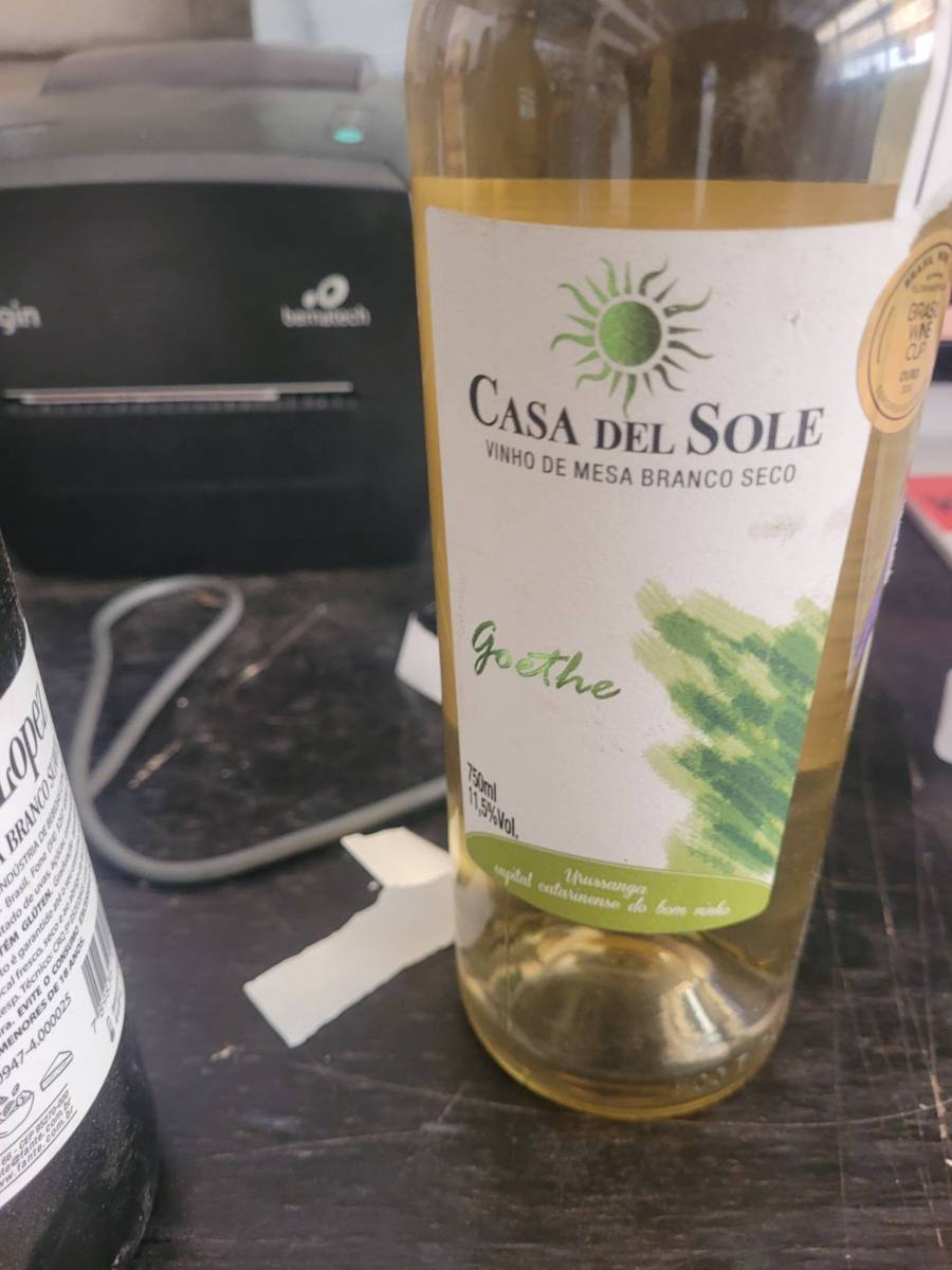 Vinho de mesa branco seco