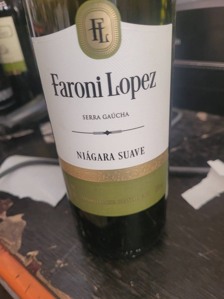 Vinho de Mesa Branco Suave Faroni Lopez