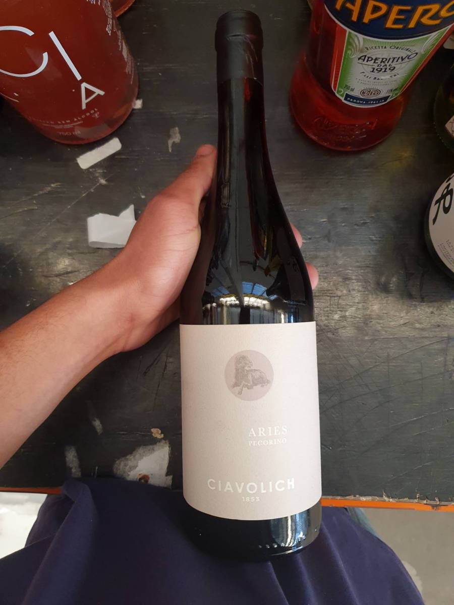 Vinho branco seco Aries Pecorino Ciavolich