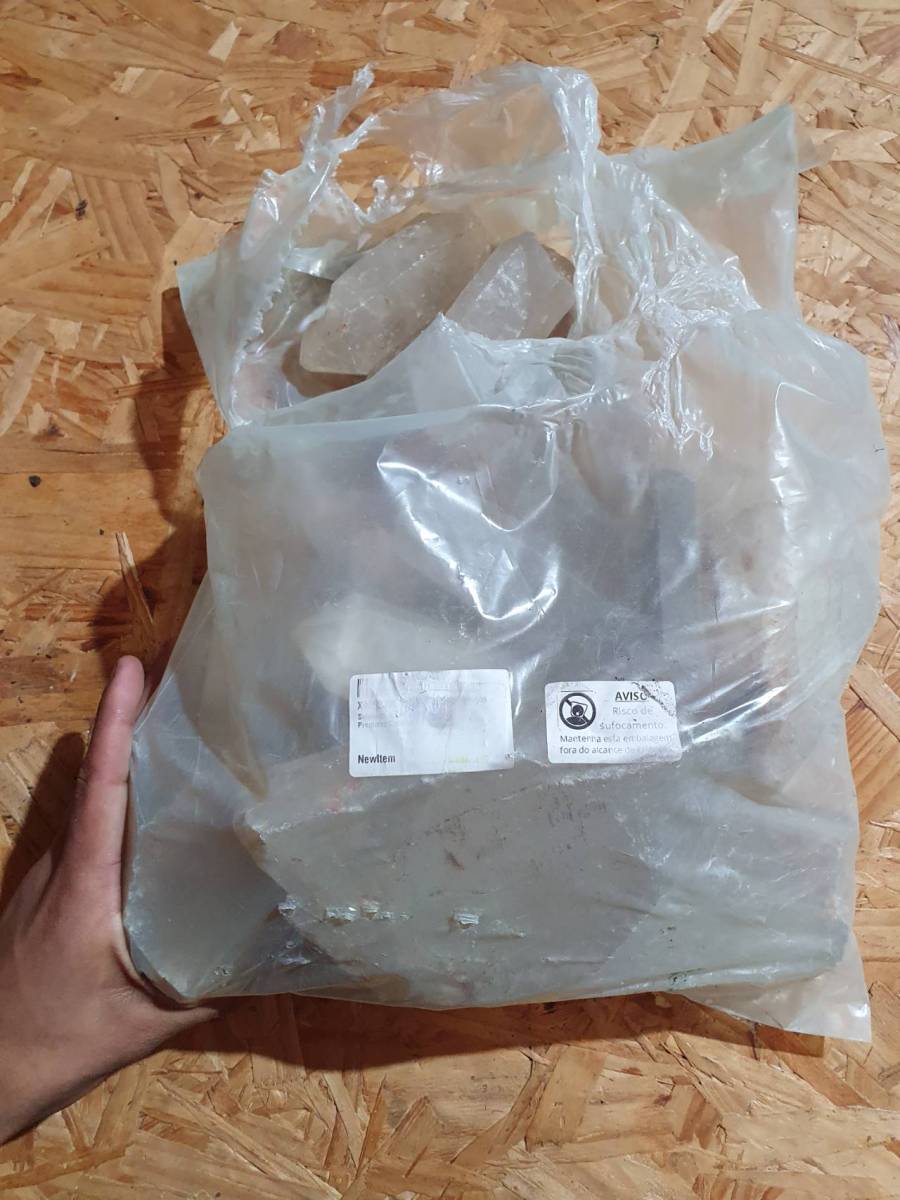 Cristais de quartzo bruto
