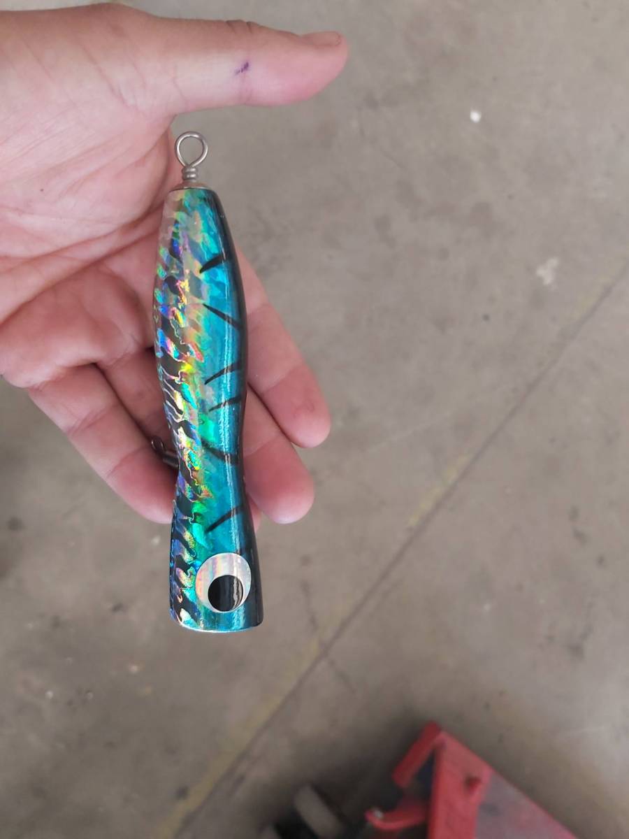Isca artificial para pesca tipo popper