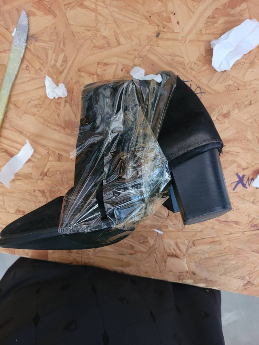 Sapato feminino de salto médio