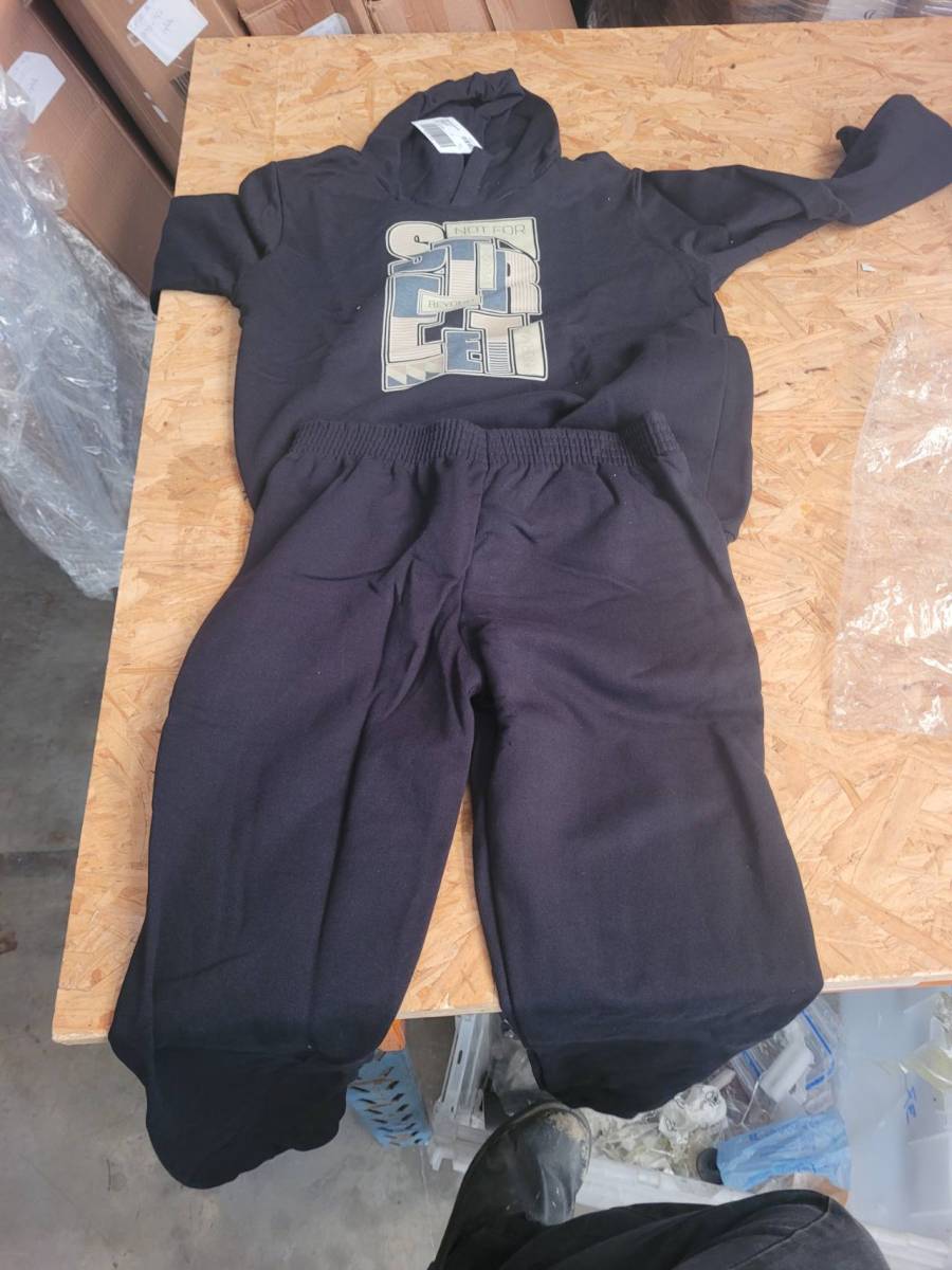 Conjunto moletom com capuz e calça