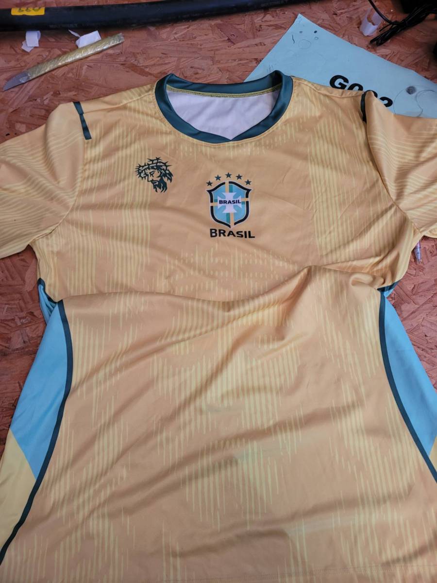 Camiseta esportiva da seleção brasileira de futebol