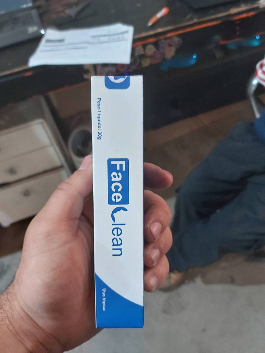 Creme facial para cuidado da pele