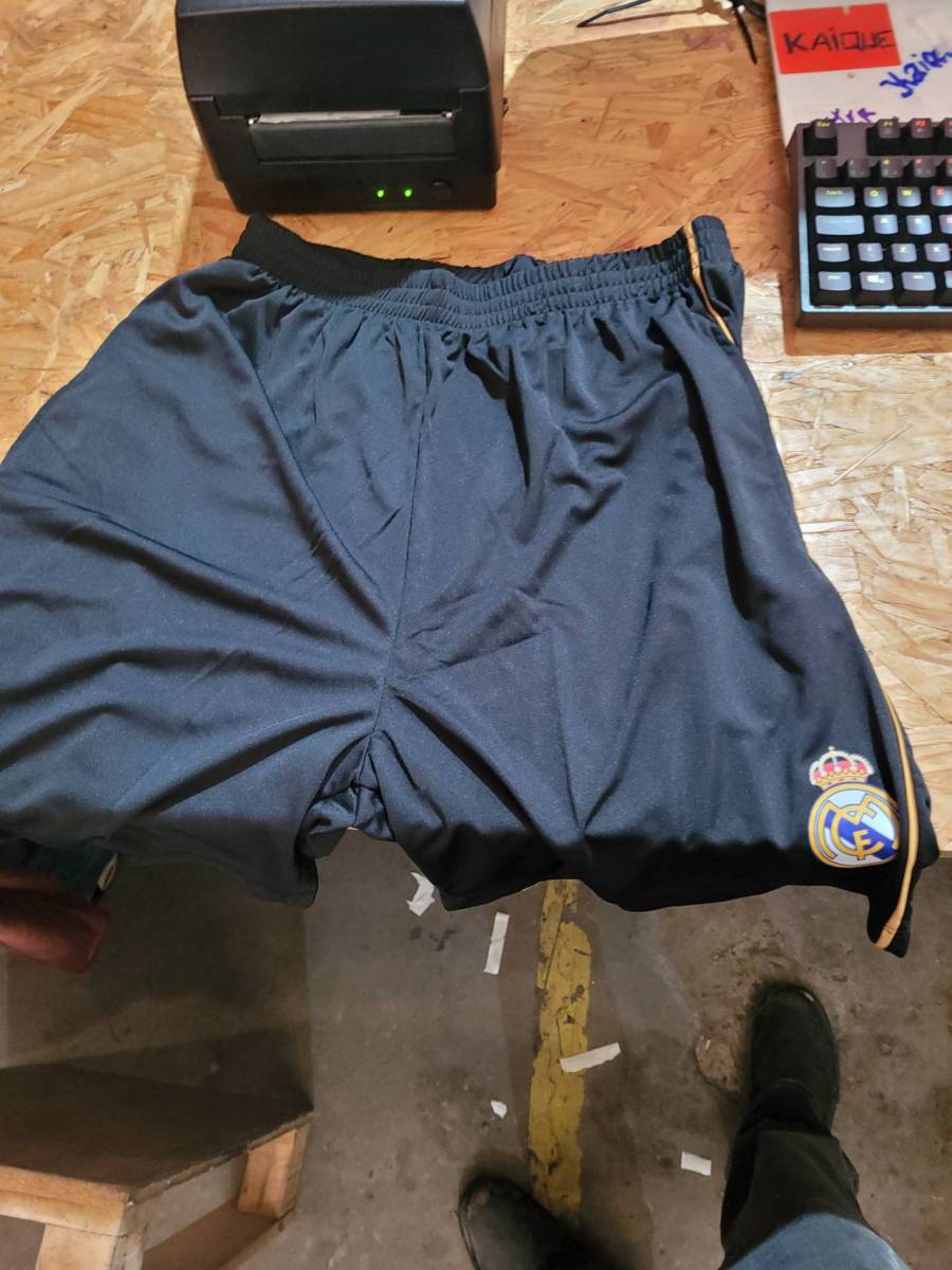 Shorts esportivo masculino