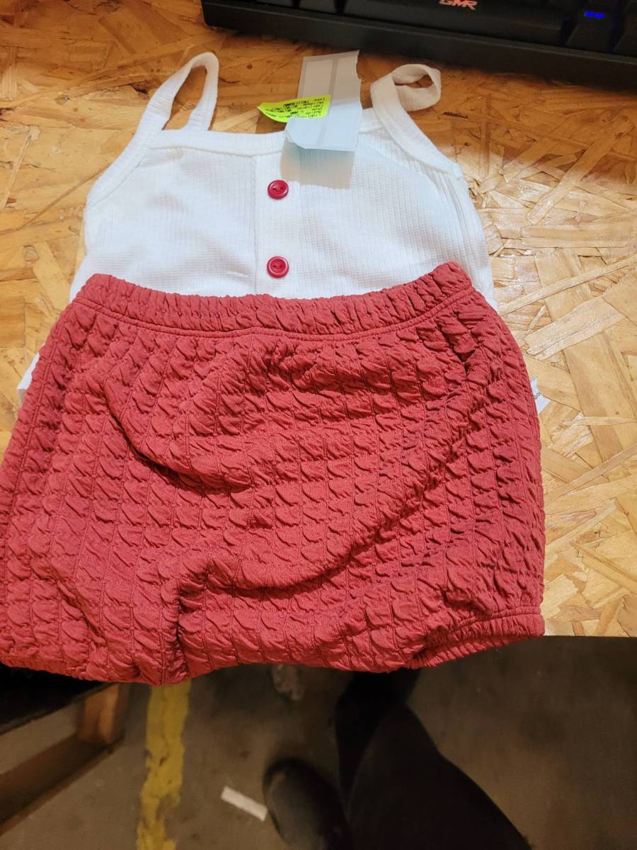 Conjunto infantil feminino com regata e shorts