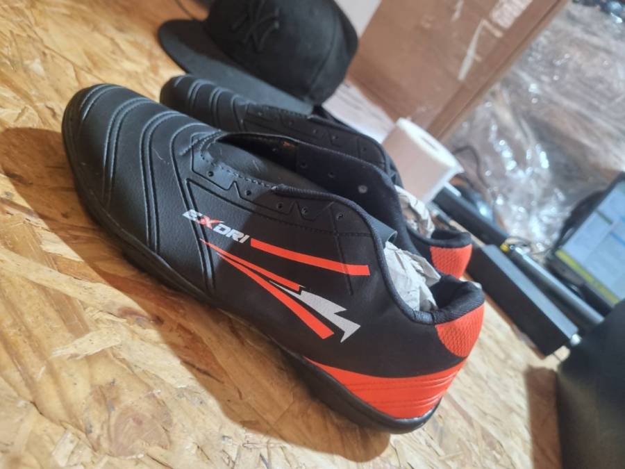 Tênis esportivo masculino