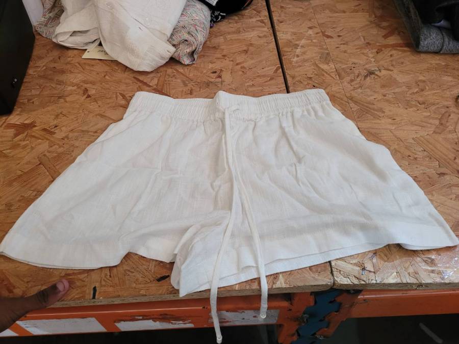 Shorts branco masculino