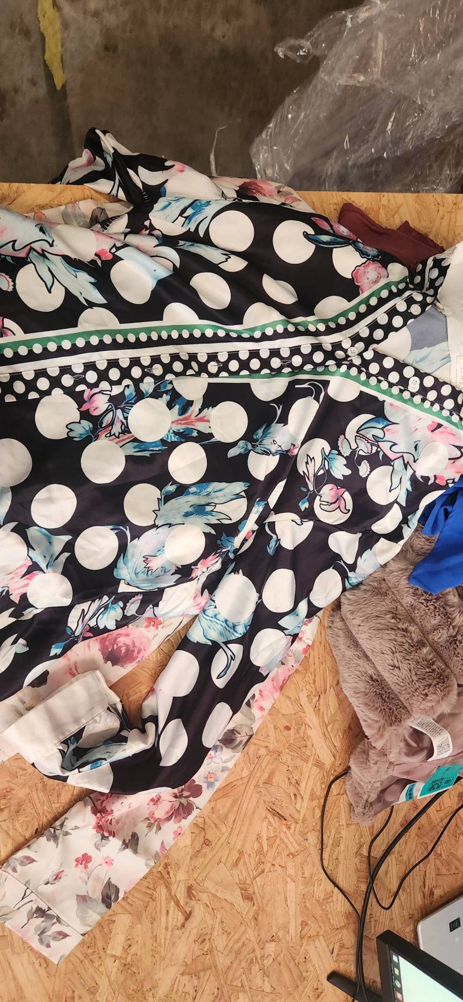 Camisa feminina estampada de manga longa