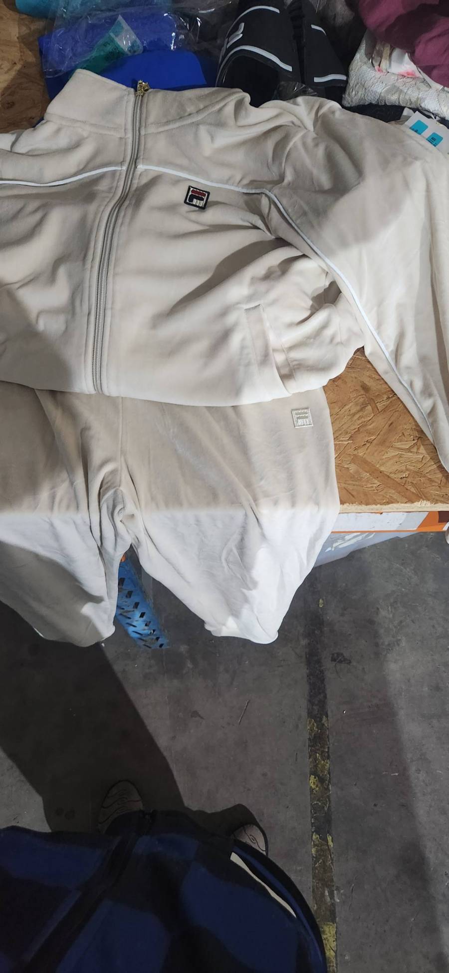 Conjunto de moletom feminino com jaqueta e calça