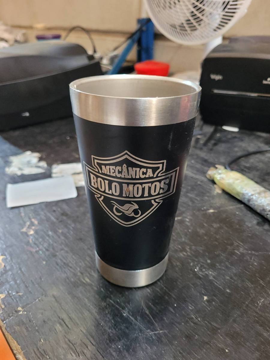 Copo térmico de inox com revestimento preto