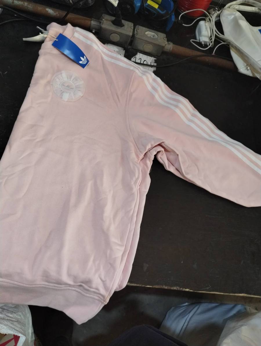 Moletom feminino Adidas com capuz