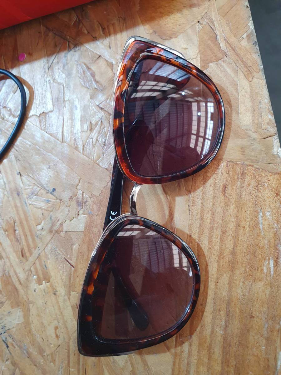 Óculos de sol feminino