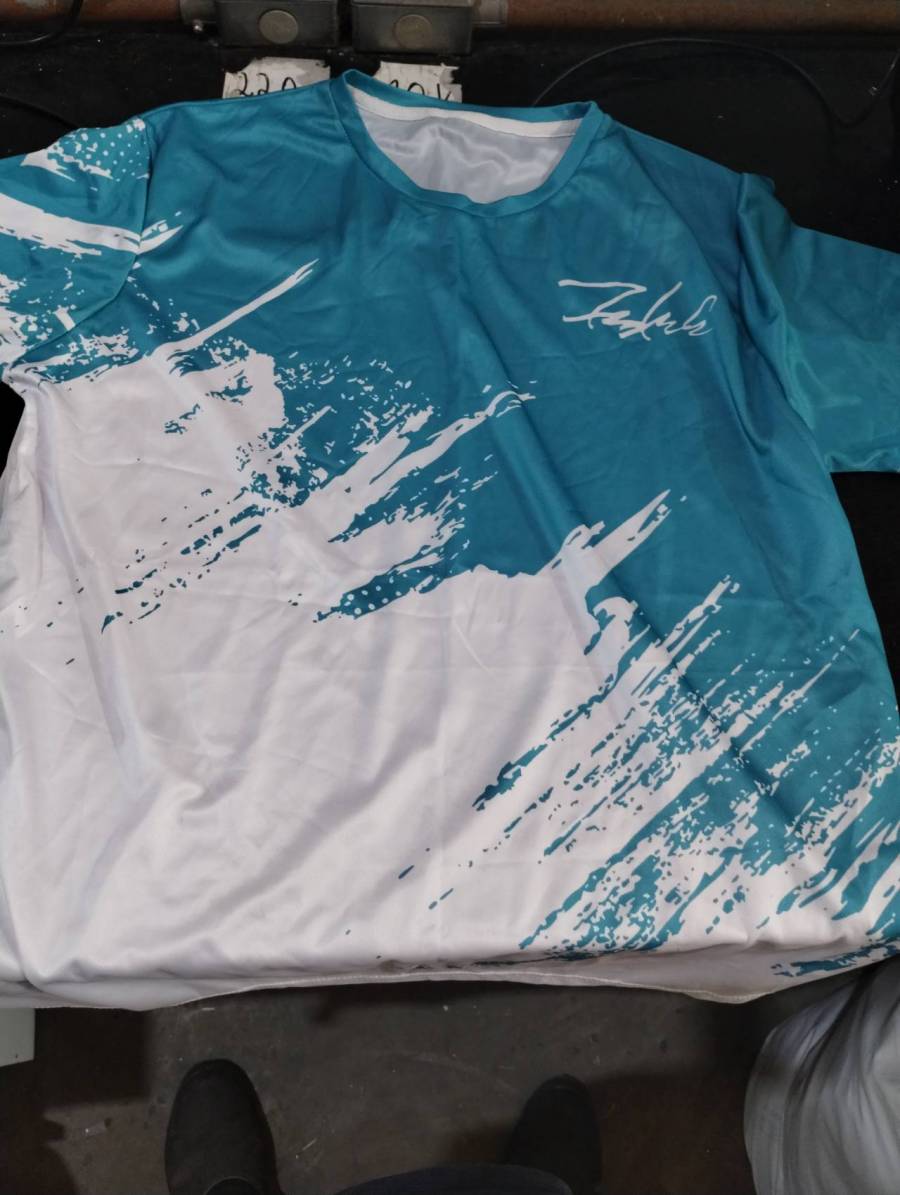 Camiseta esportiva masculina