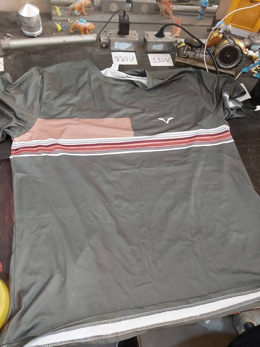 Camiseta masculina esportiva