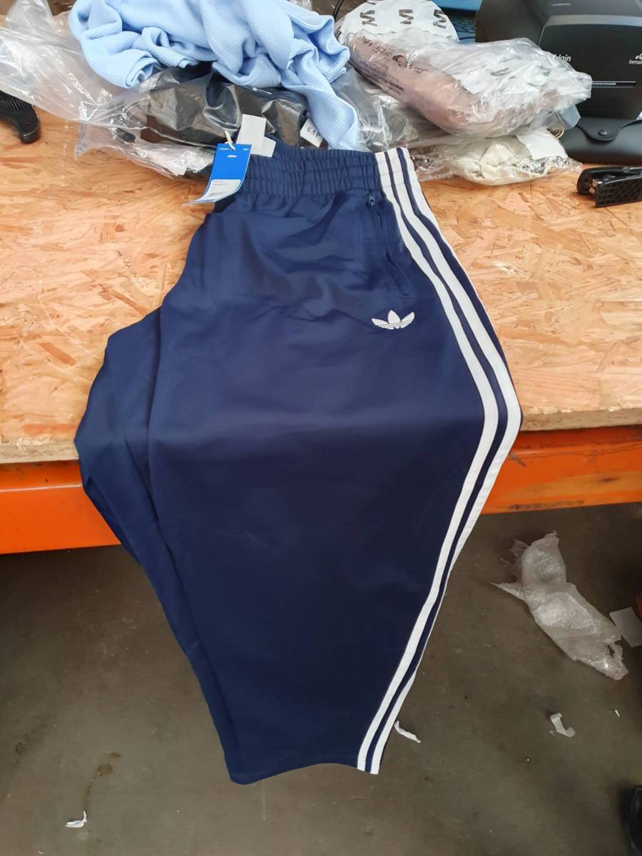 Calça esportiva masculina