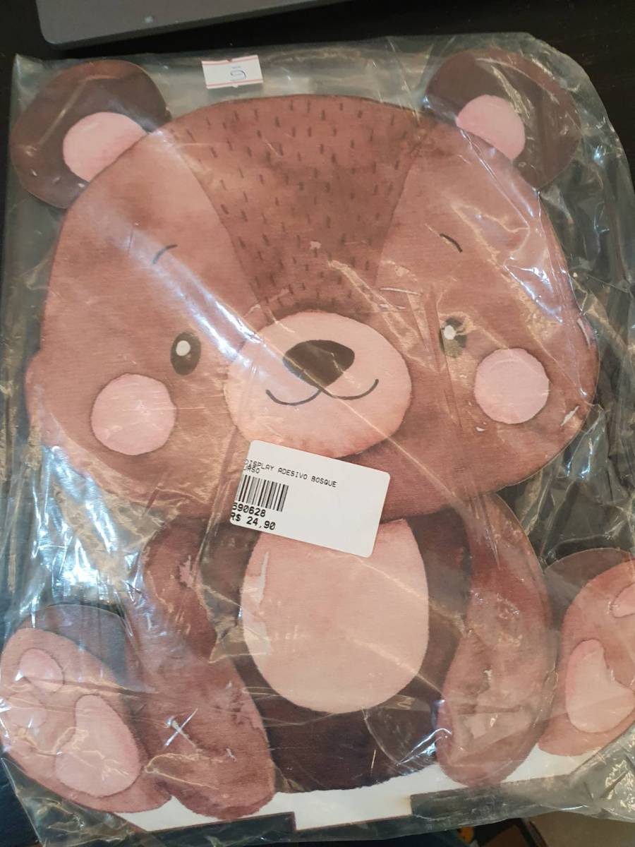 Display adesivo em formato de urso