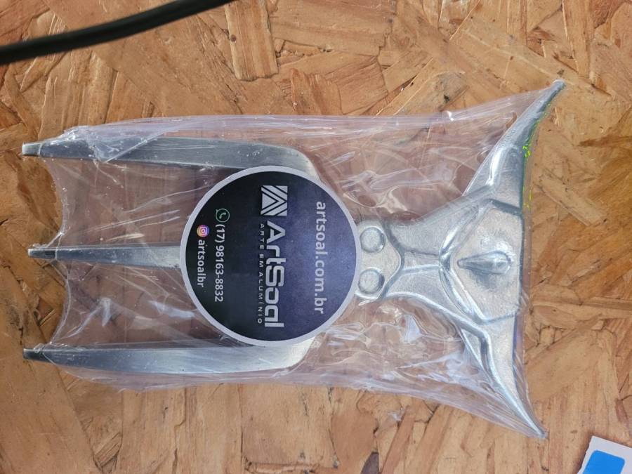 Suporte para ar-condicionado em alumínio