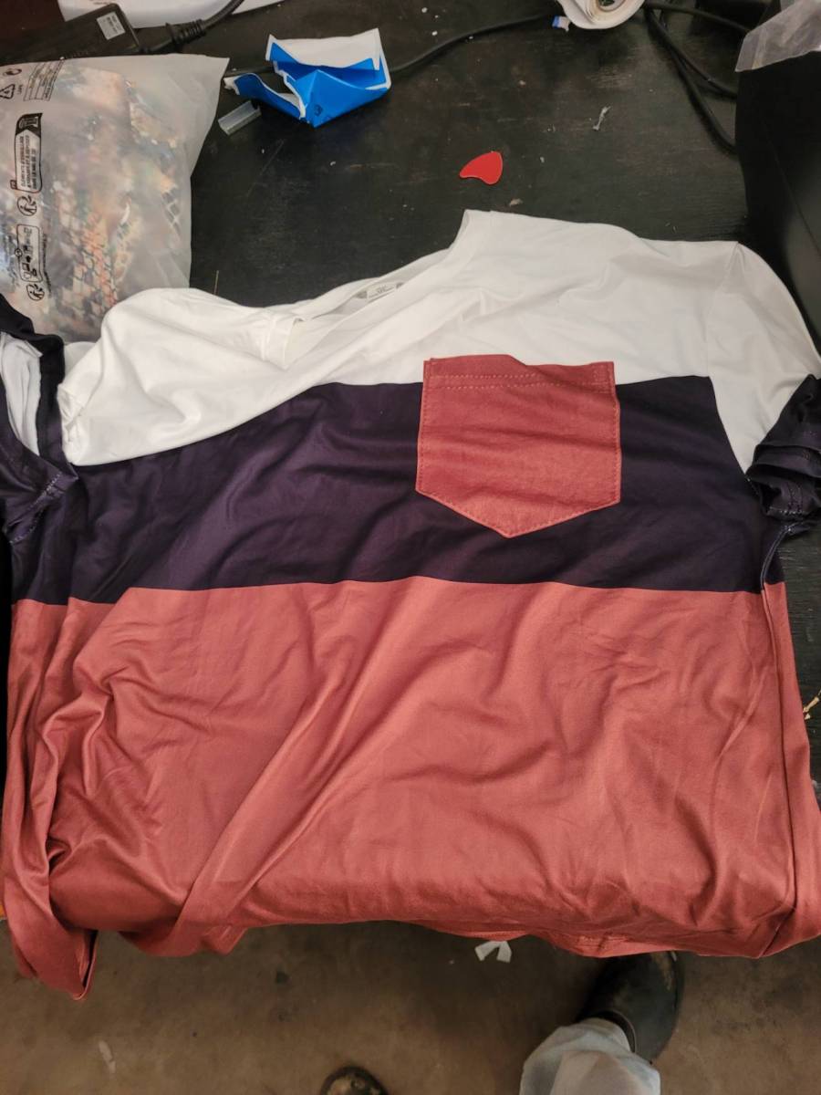 Camiseta masculina com bolso frontal