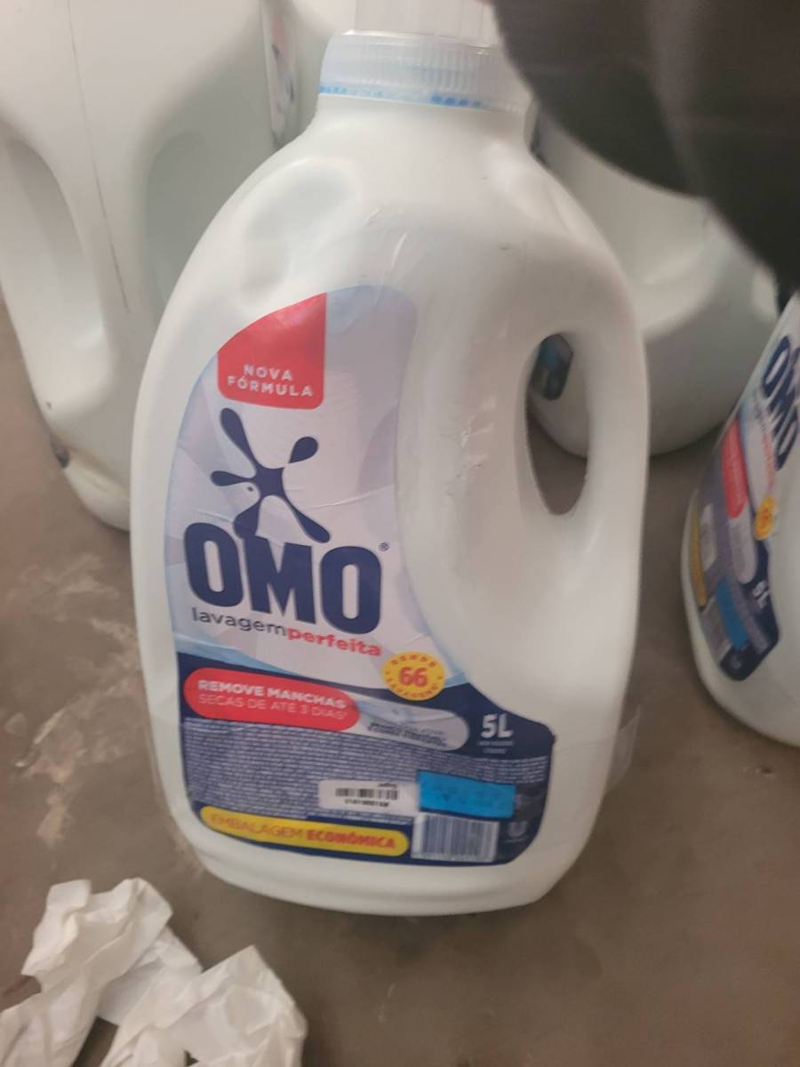 Detergente líquido para roupas