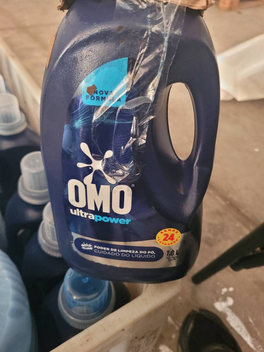 Detergente líquido para roupas OMO Ultra Power