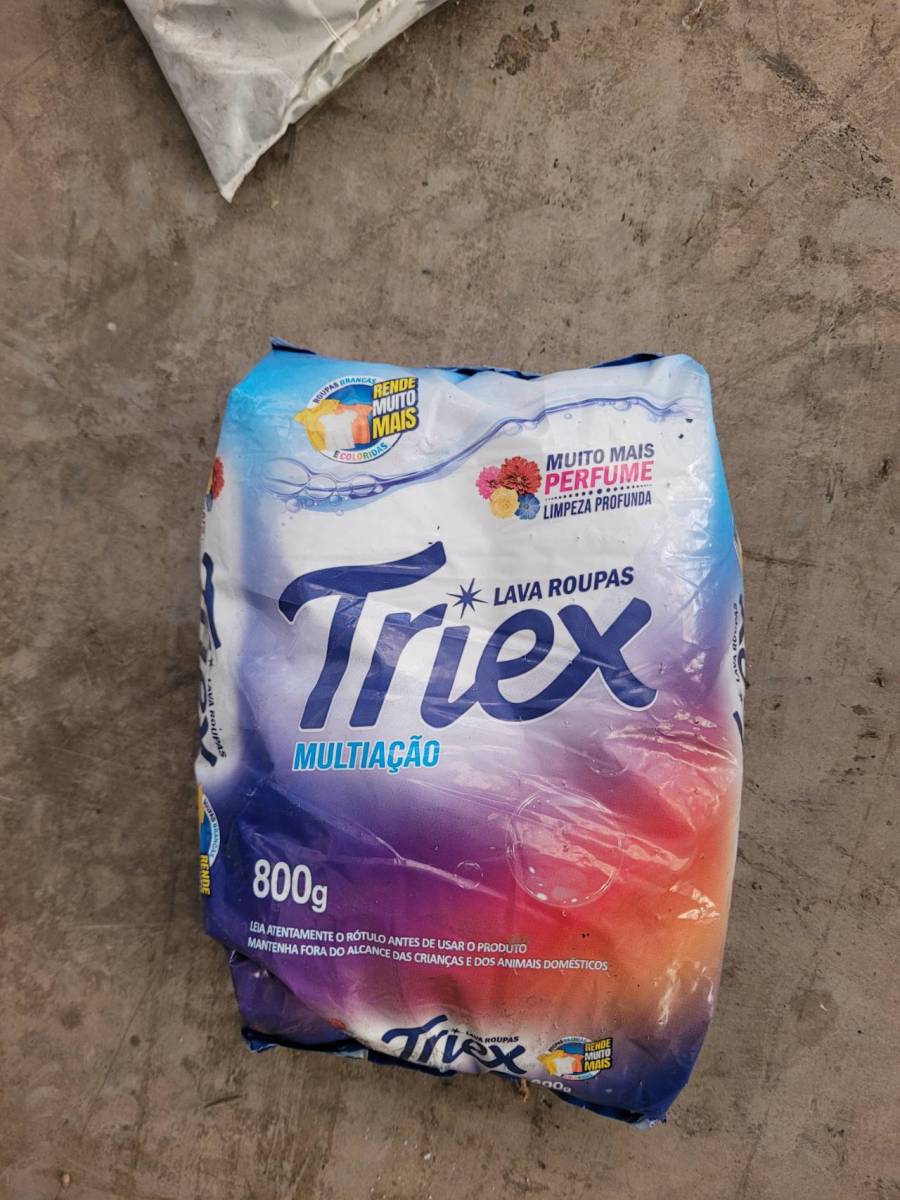 Sabão em pó lava roupas Triex Multiação