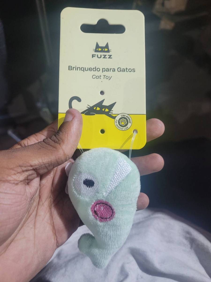 Brinquedo para Gatos em formato de Baleia