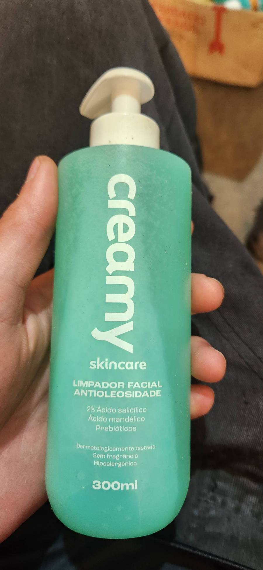 Limpador facial antioleosidade