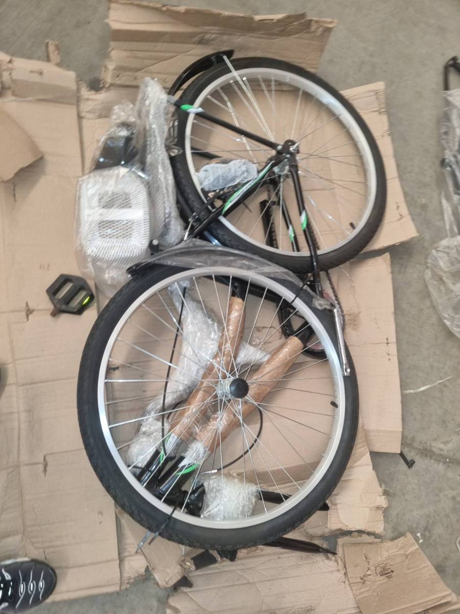 Bicicleta desmontada para montagem