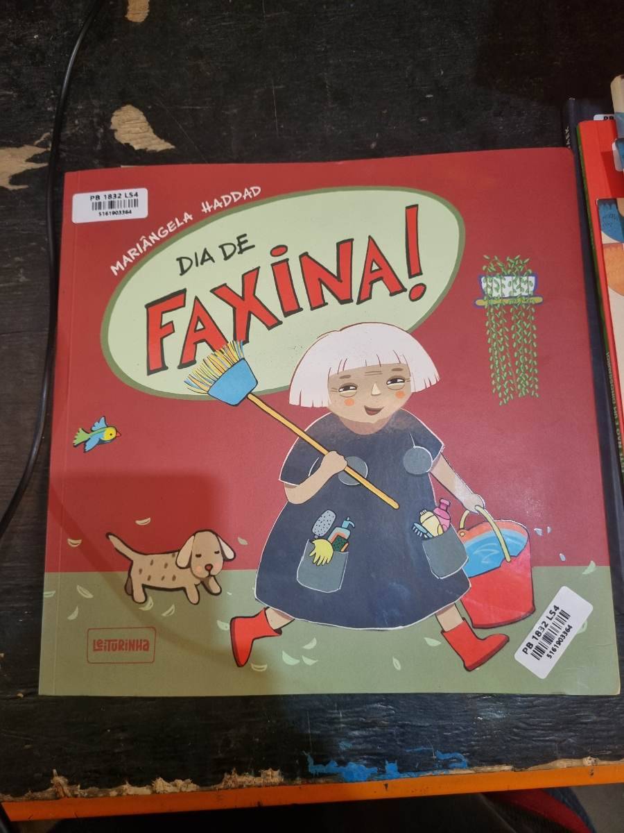 Livro infantil 'Dia de Faxina!'