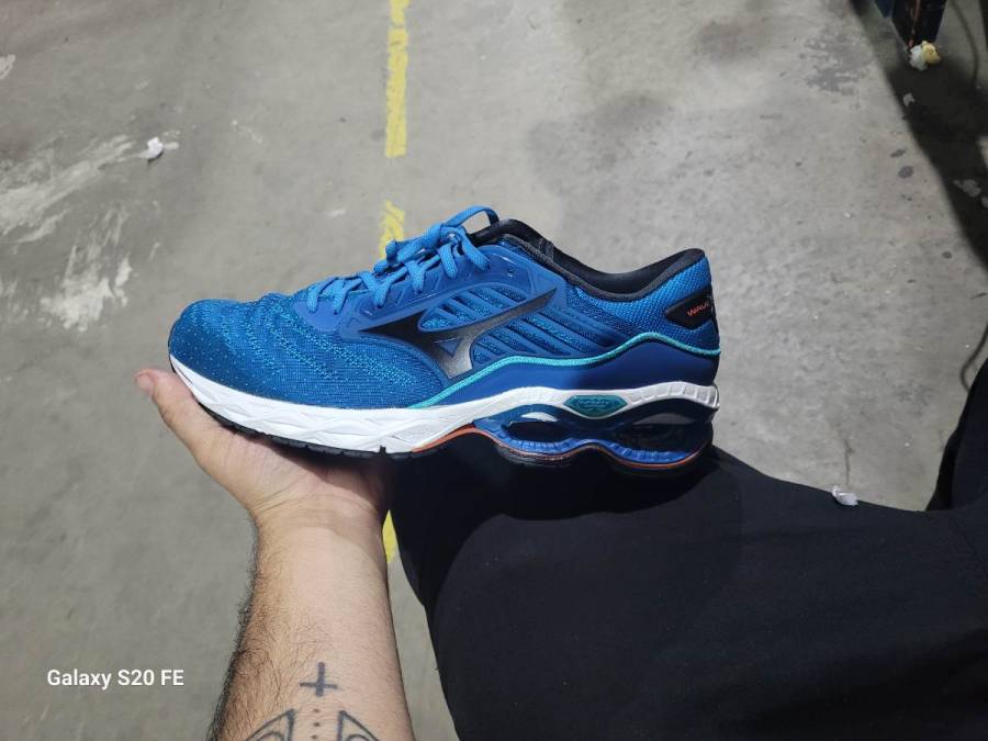 Tênis esportivo Mizuno Wave Prophecy