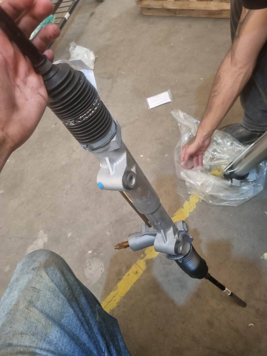 Caixa de direção automotiva