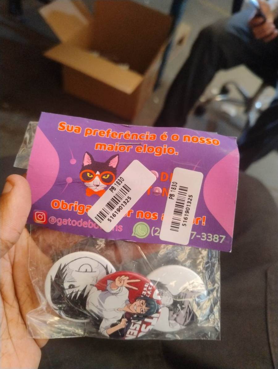 Kit com 3 bottons decorativos com personagens de anime