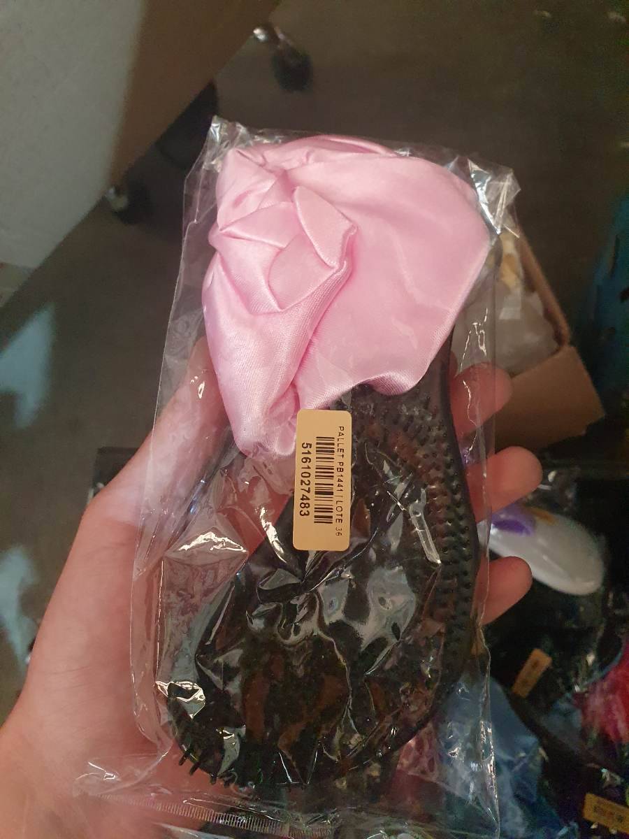 Presilha de cabelo com tecido rosa