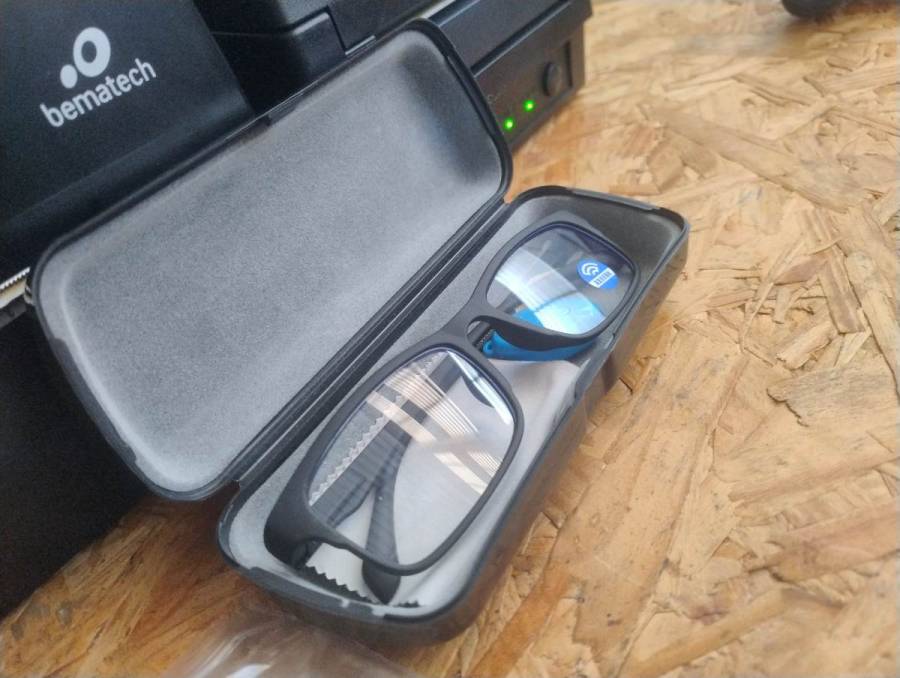 Óculos de grau com armação preta