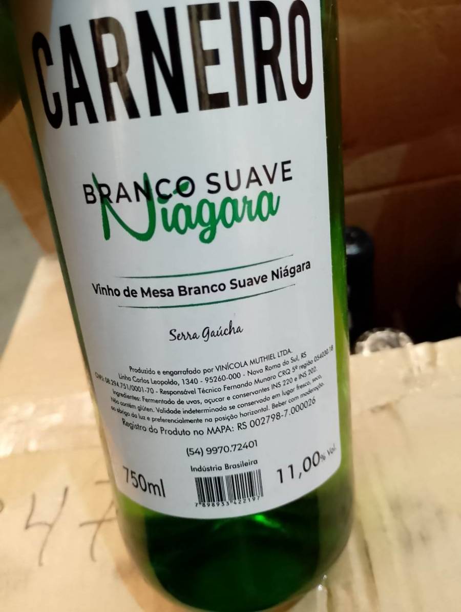 Vinho de Mesa Branco Suave Niágara