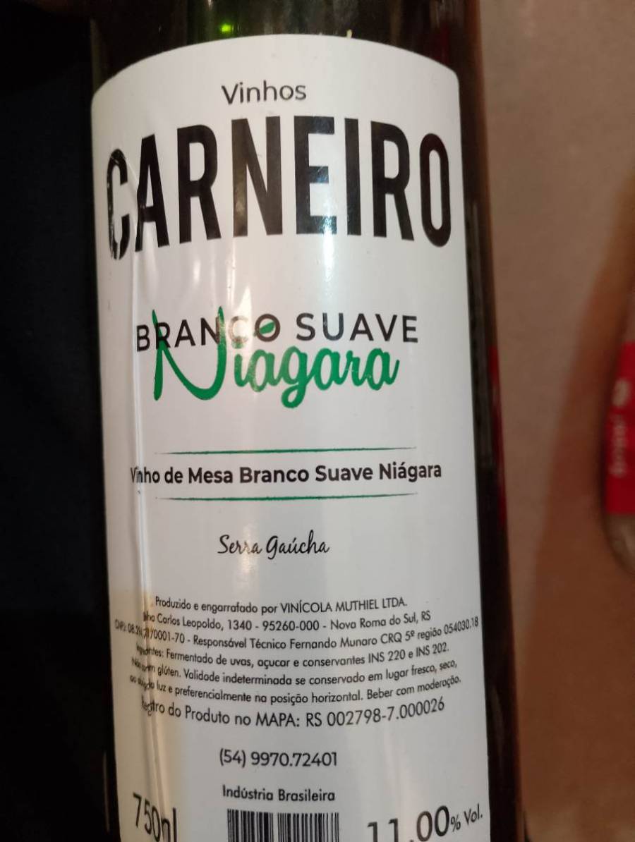 Vinho de Mesa Branco Suave Niágara