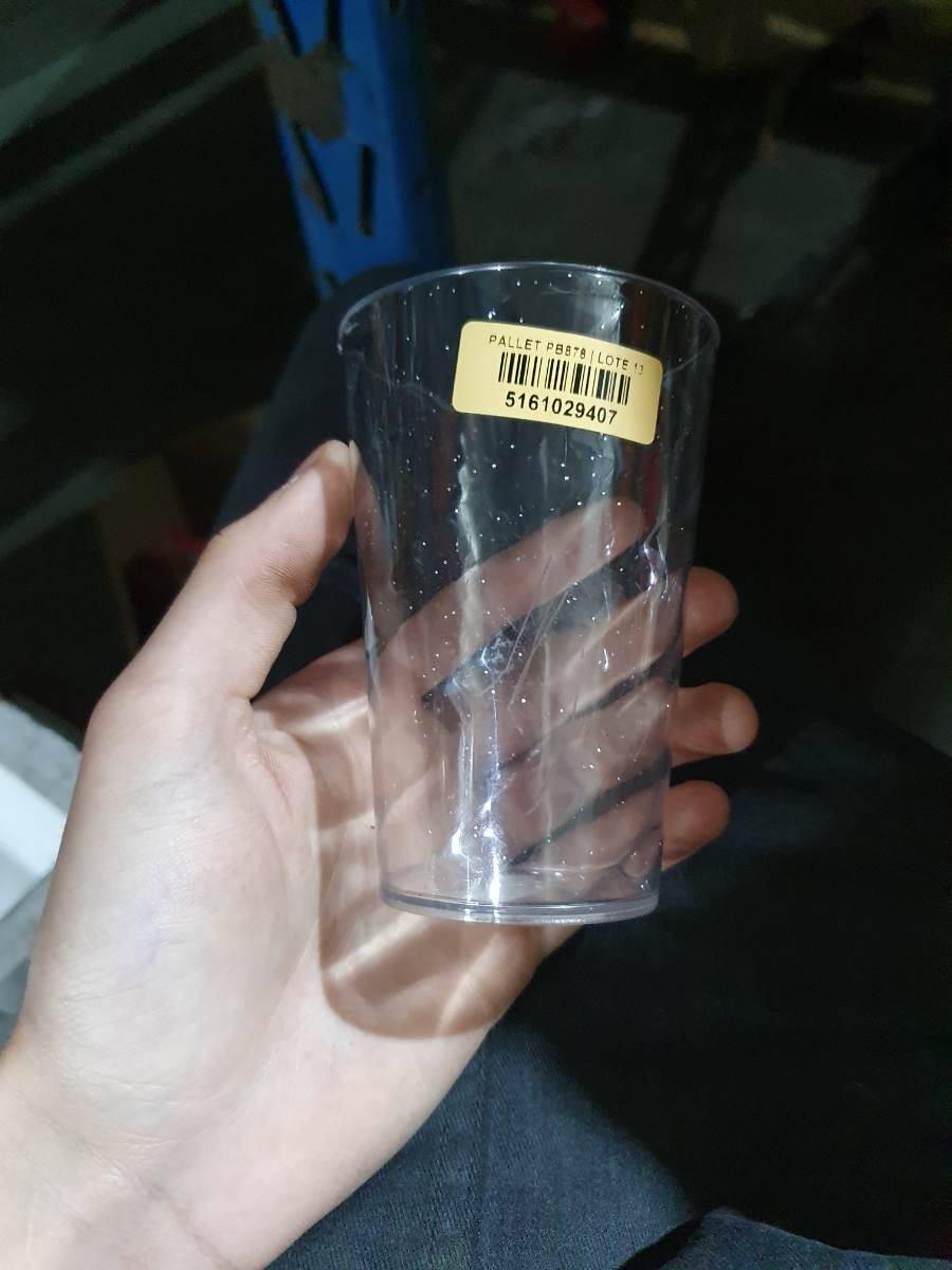 Copo plástico transparente