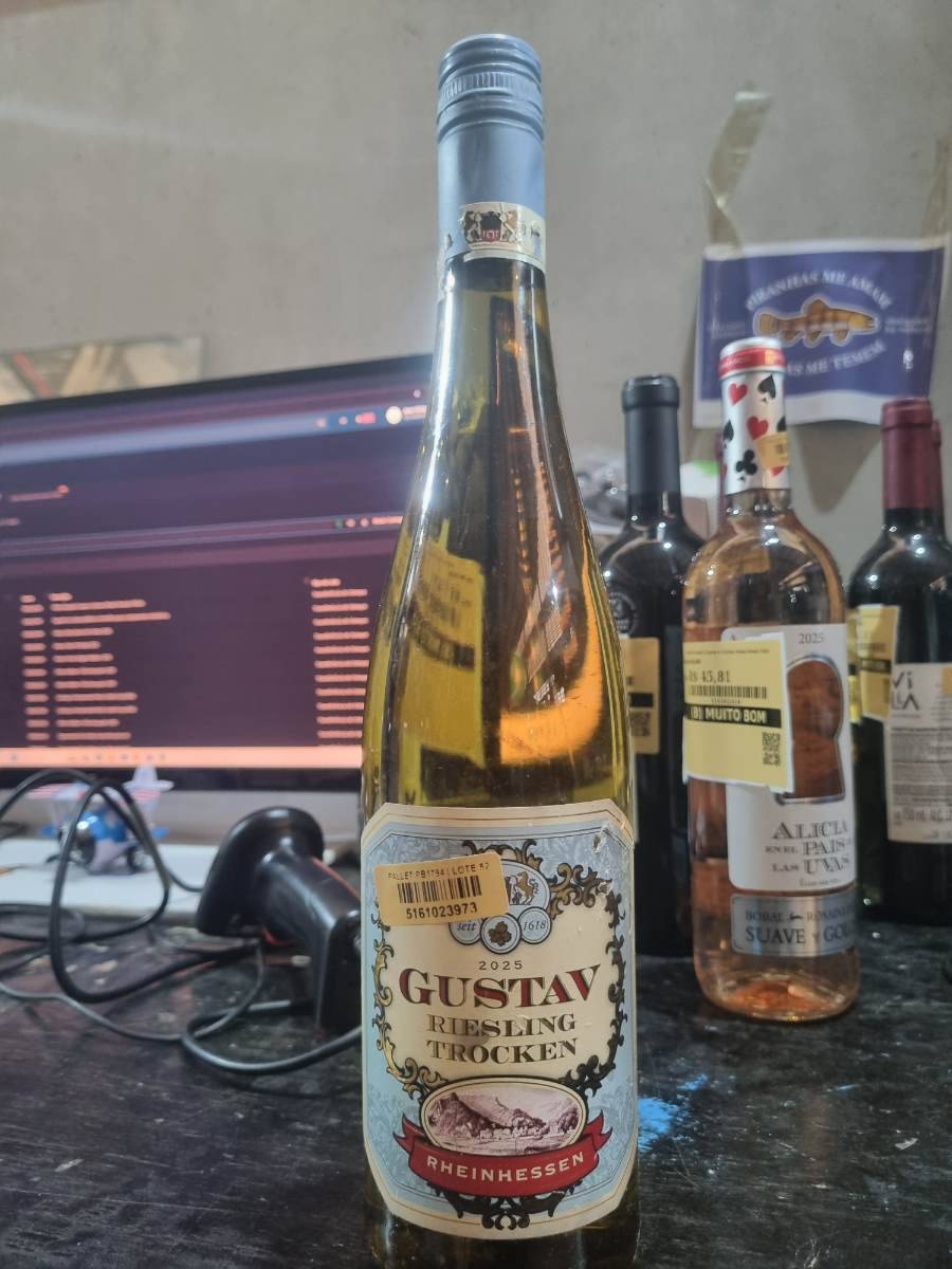 Vinho branco Gustav Riesling Trocken 2025